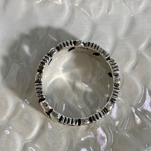 FOOTPRINTS Stackable Sterling Silver Ring | 925 - Picture 4 of 5